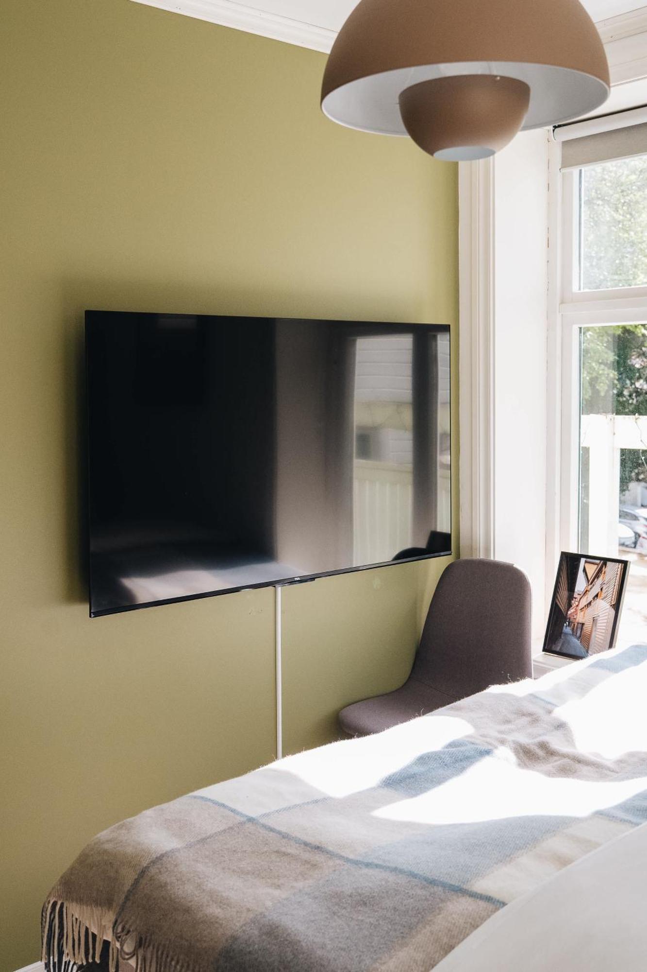 Dinbnb L Historic 4br House L 2 Free Parking L Balcony&terrace