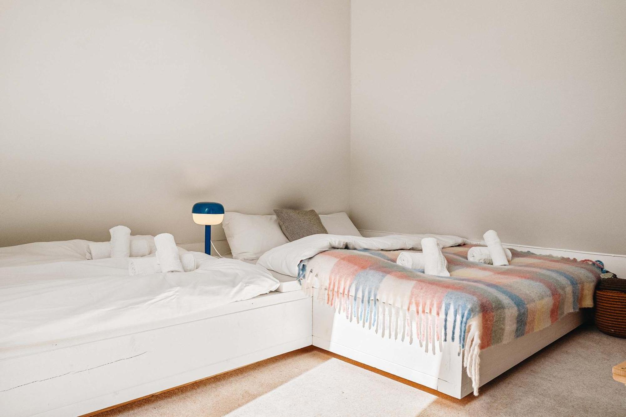 Dinbnb L Historic 4br House L 2 Free Parking L Balcony&terrace *